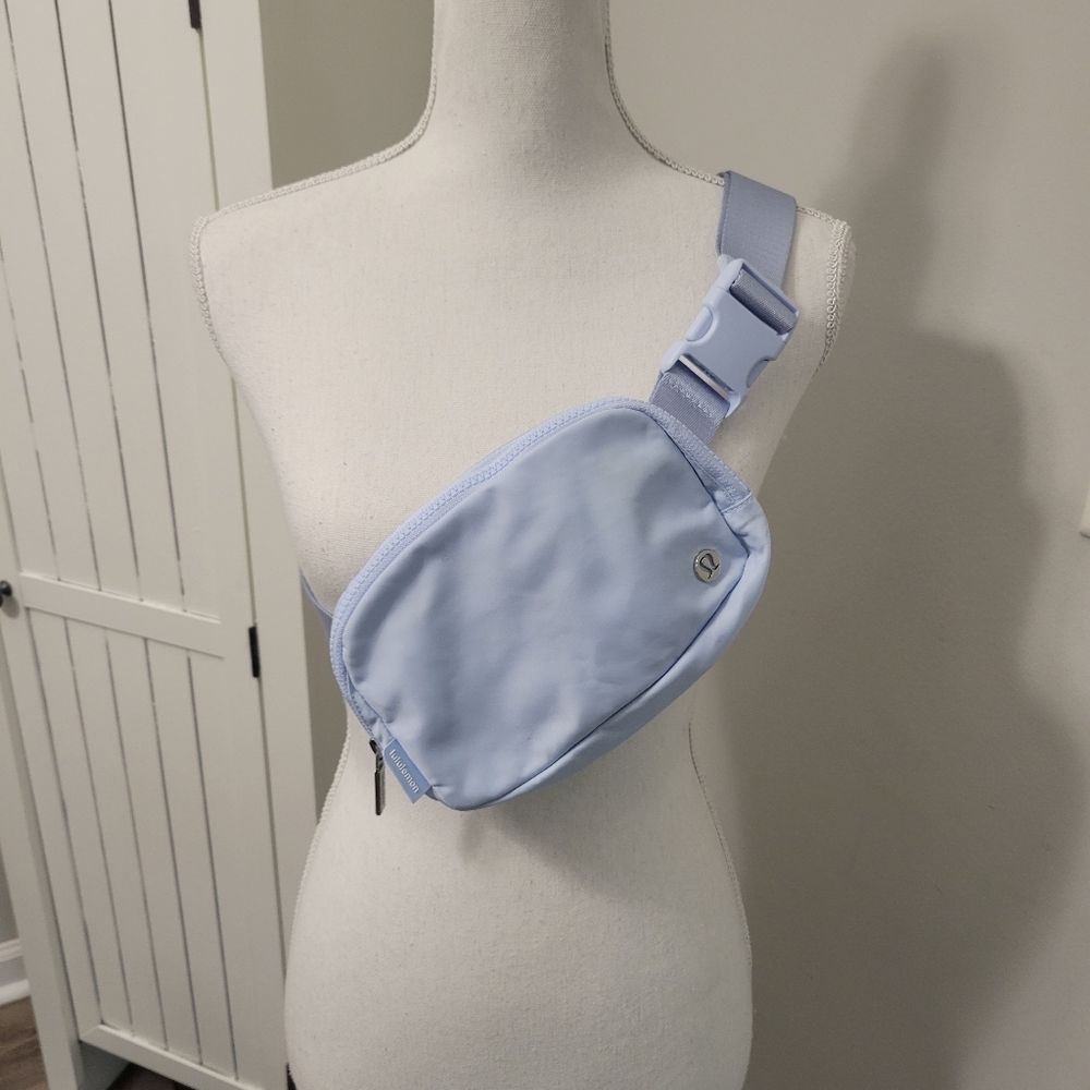 🚫SOLD🚫LULULEMON 1L BELT BAG BUNDLE - Picture 5 of 6